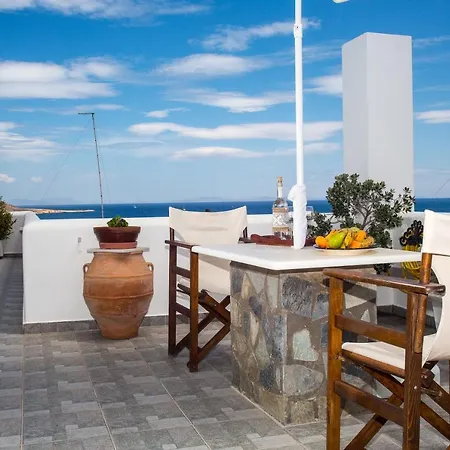 Irene Parou Apartment *