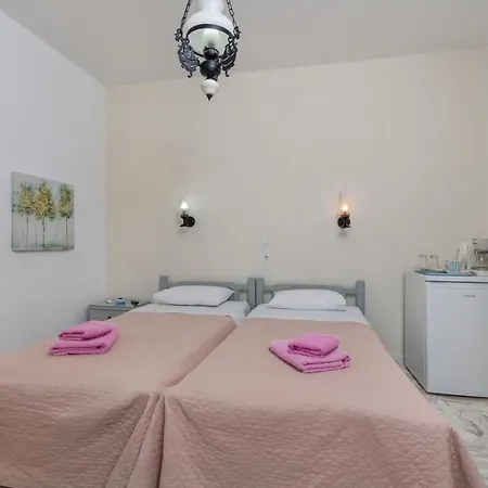 Irene Parou Apartment *