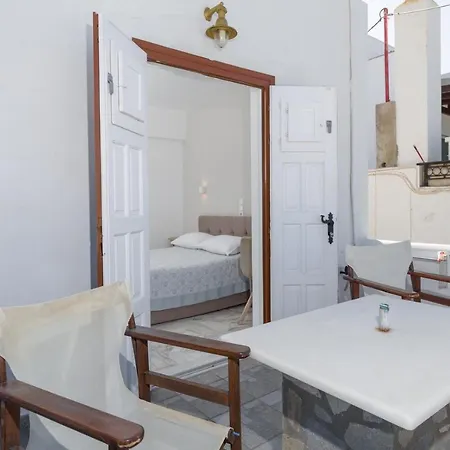 Irene Parou * ナウサ