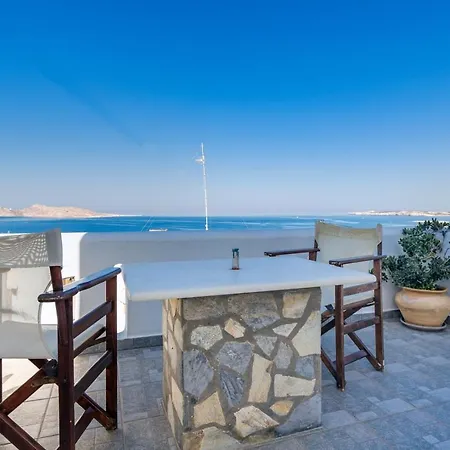 Irene Parou * Naousa (Paros)