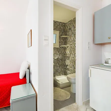 Irene Parou Apartment *