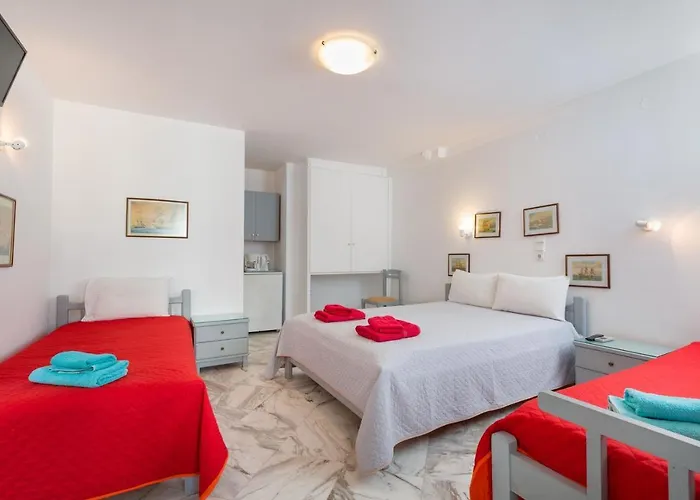 Irene Parou Naousa (Paros)